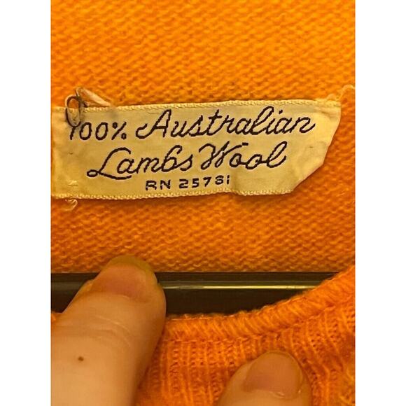 Vintage Sweater Women's Large 100% Australian Lambs Wool Orange Medium weight - Picture 3 of 4
